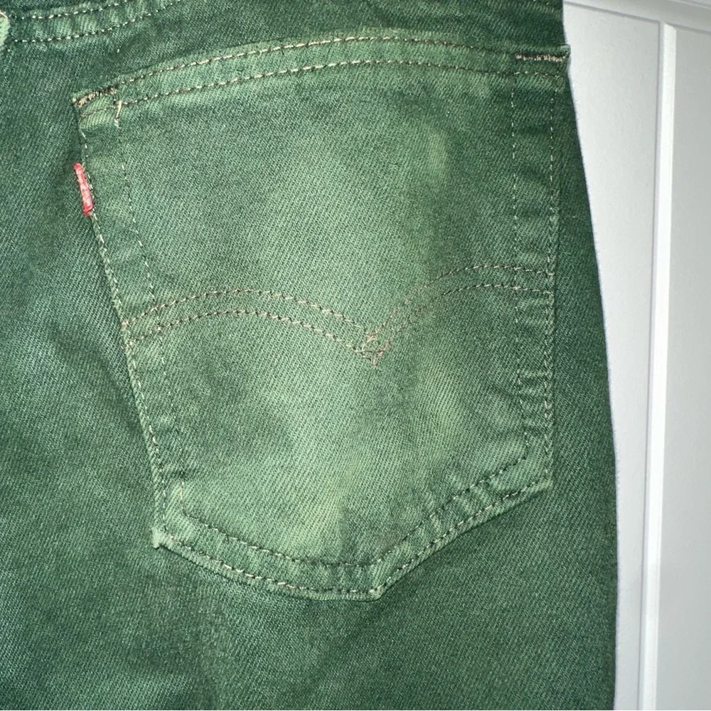 Vintage Levi’s 560 Dark Green Jeans 34x30 USA Made Tapered Fit Fall Holiday